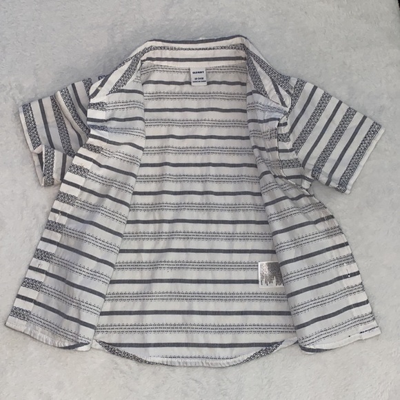 Gray outfit baby bundle (Carters & Old Navy) - Picture 4 of 10